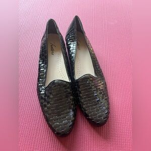 Trotters Liz Woven Loafers Black Size 8 Woven Leather Slip-On Comfort Shoes